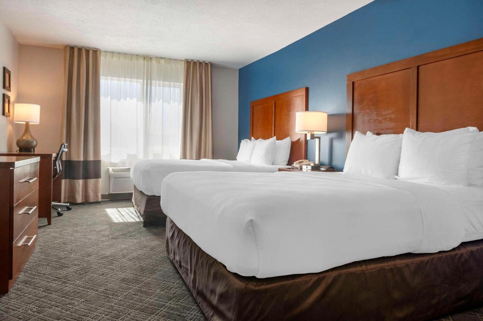 Comfort Inn & Suites Beaver - Interstate 15 North photo 11