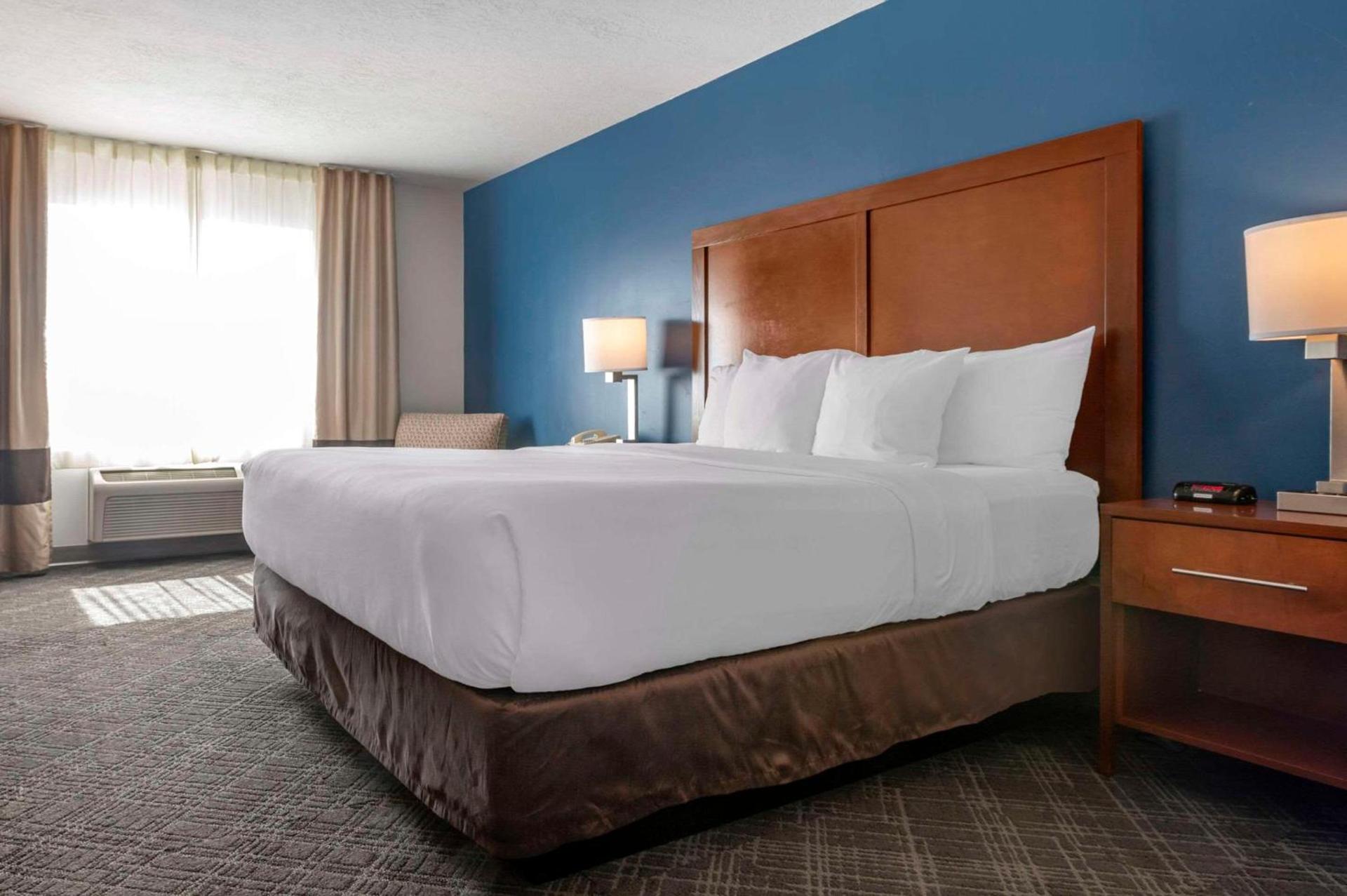 Comfort Inn & Suites Beaver - Interstate 15 North photo 12
