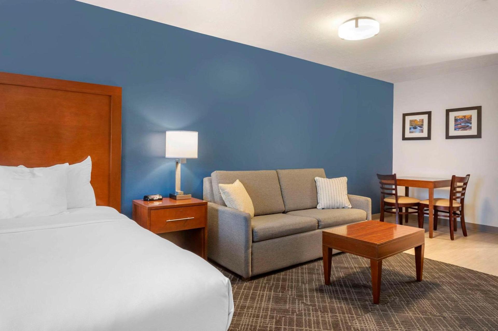 Comfort Inn & Suites Beaver - Interstate 15 North photo 23