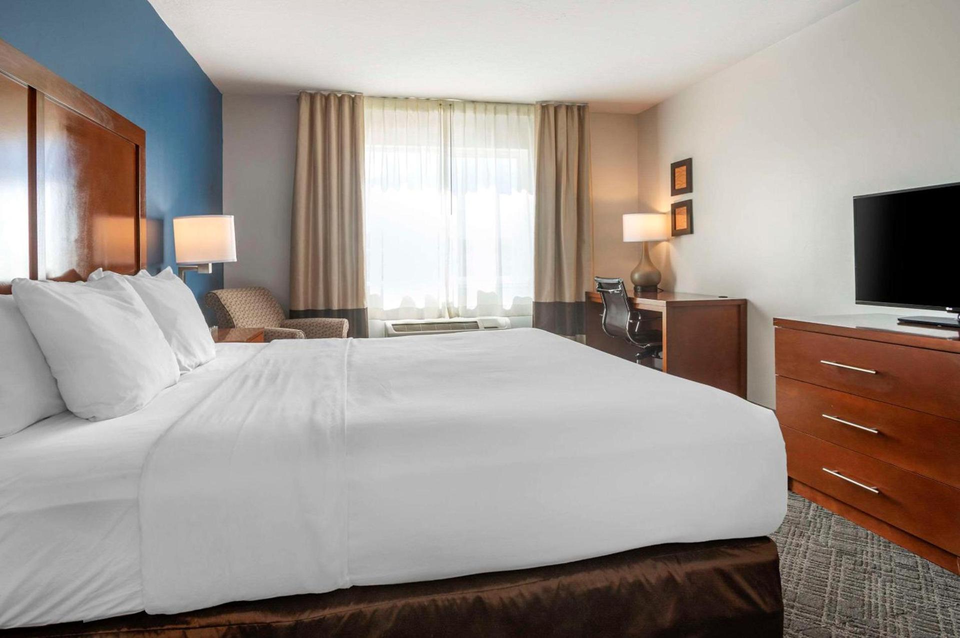 Comfort Inn & Suites Beaver - Interstate 15 North photo 28