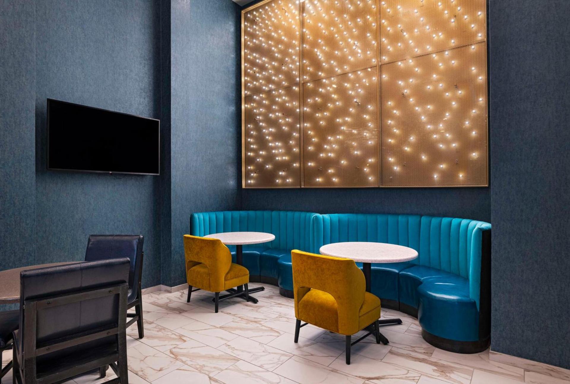 Hyatt Place Tulsa/Downtown photo 12