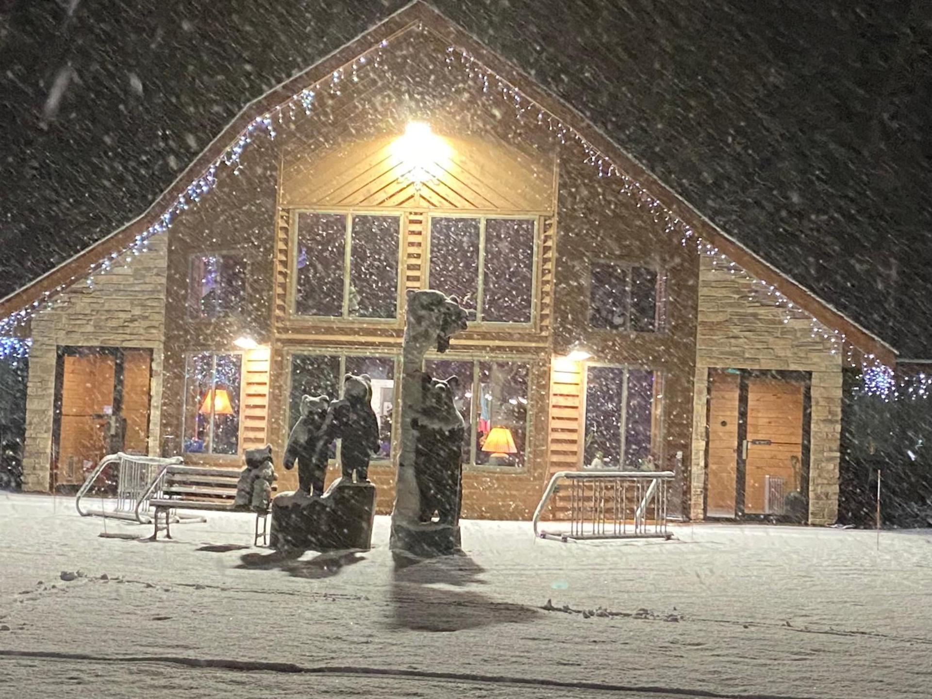 Boulder Bear Motor Lodge photo 54