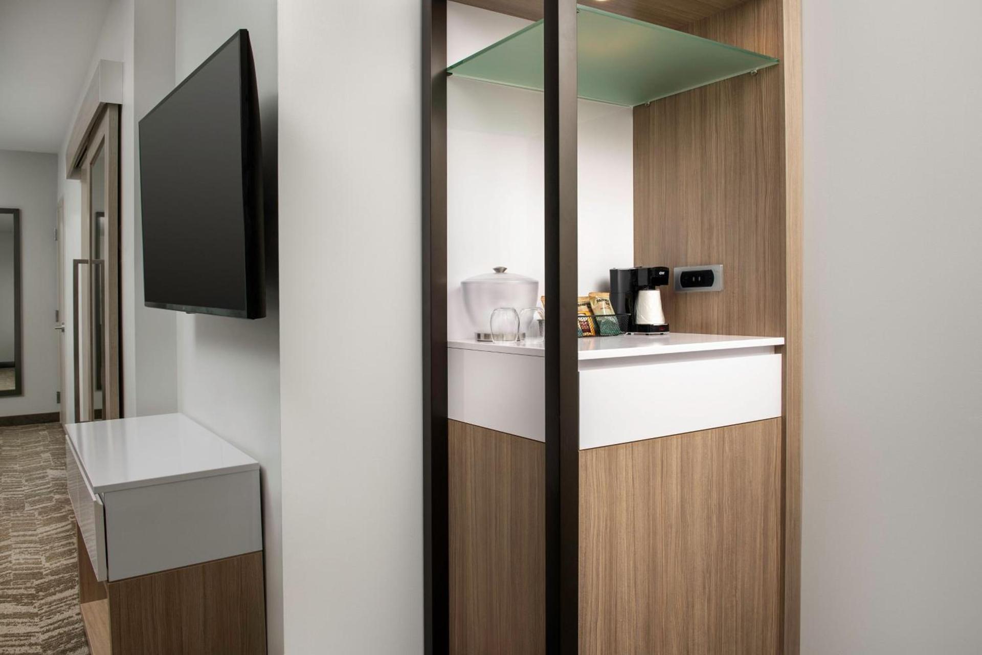 SpringHill Suites by Marriott Cincinnati Mason photo 14