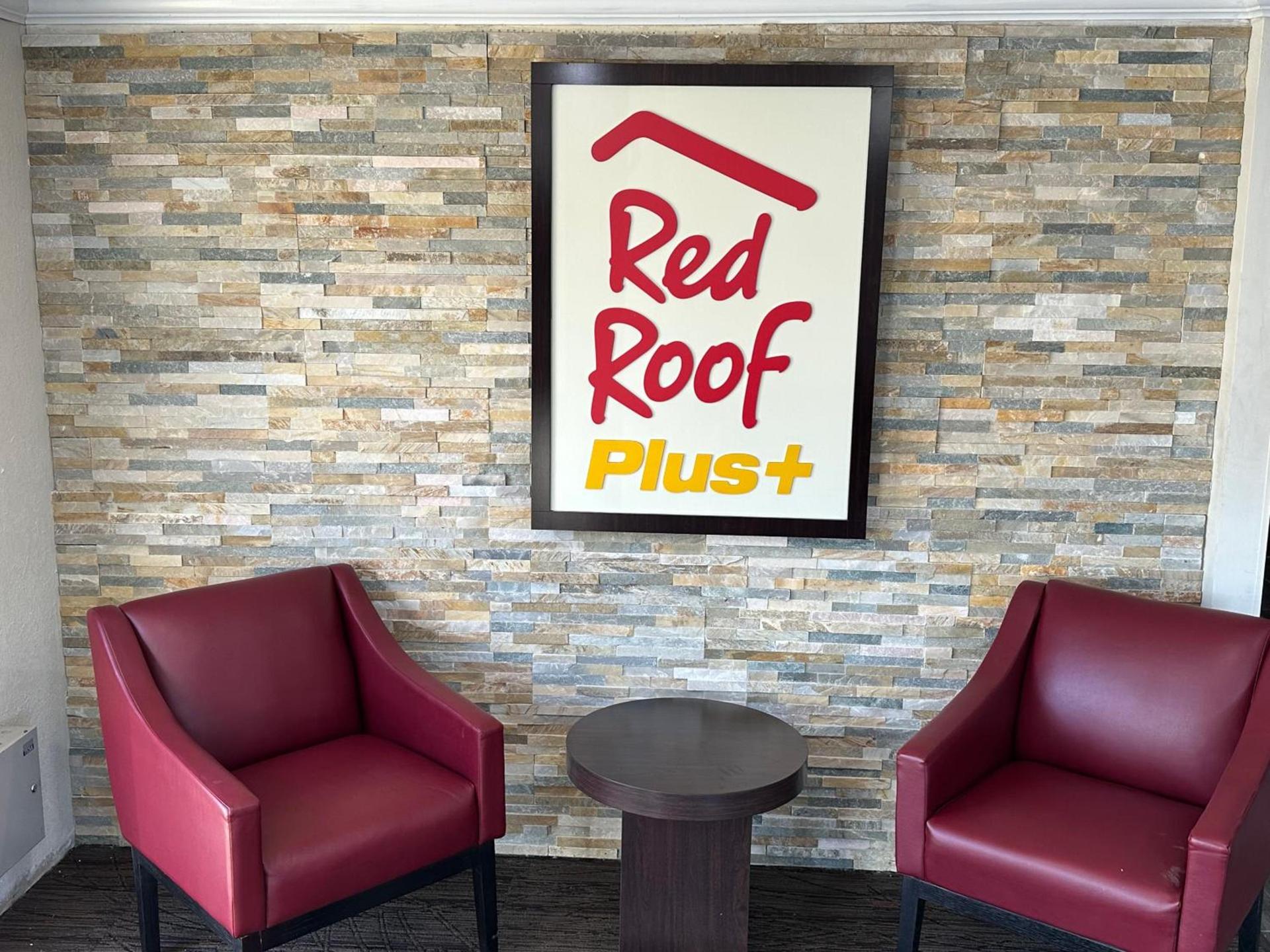 Red Roof Inn PLUS Belleville photo 11