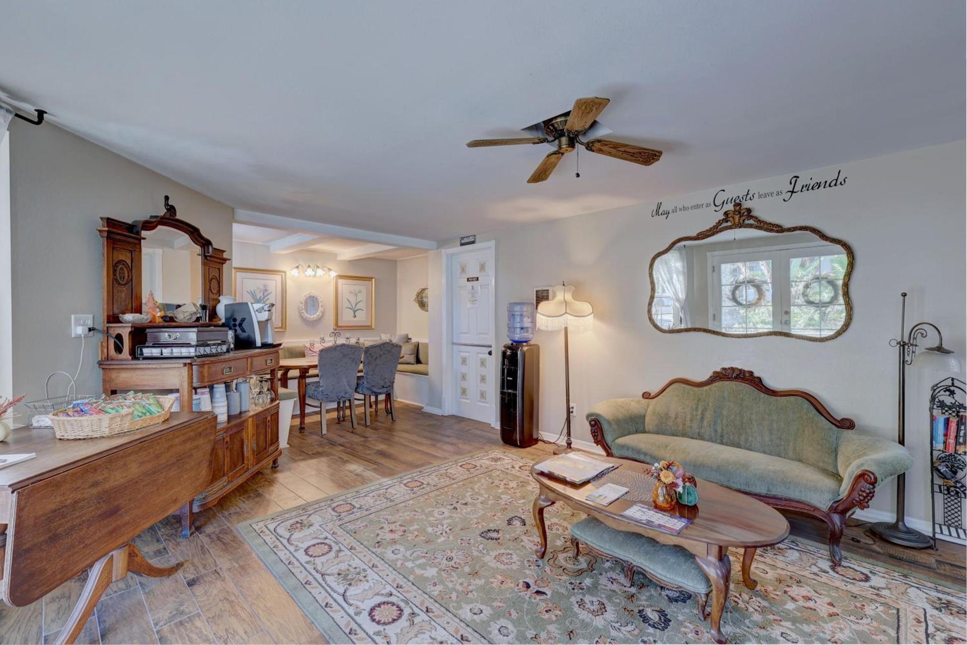 Pelican Cove Inn photo 20