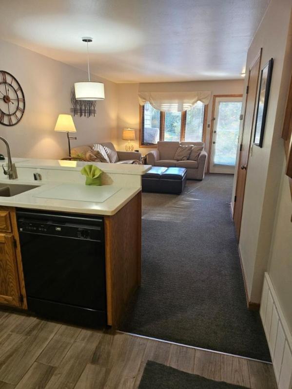 Evergreen Hill Condominiums photo 10
