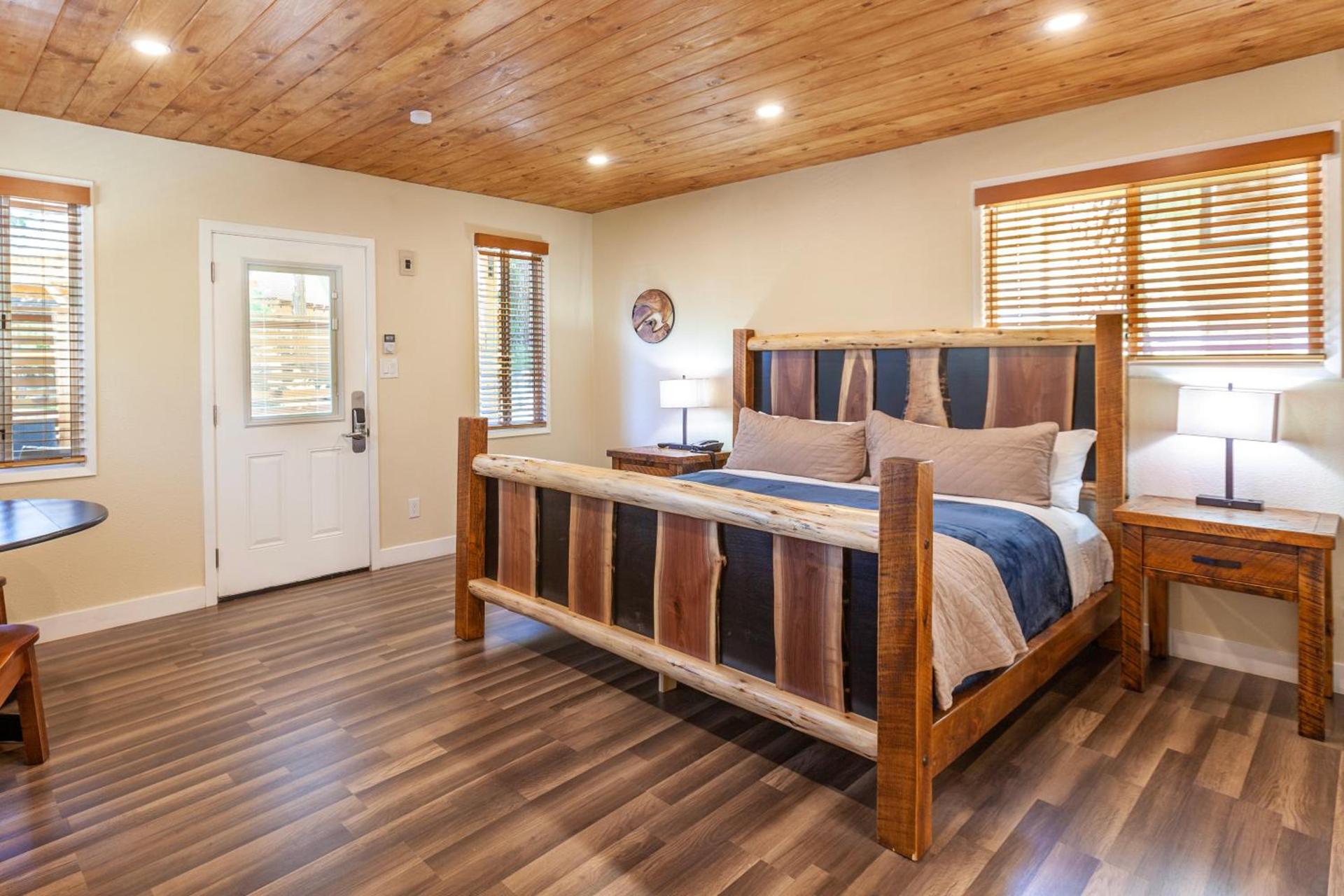 Tahquitz Pines Retreat photo 63
