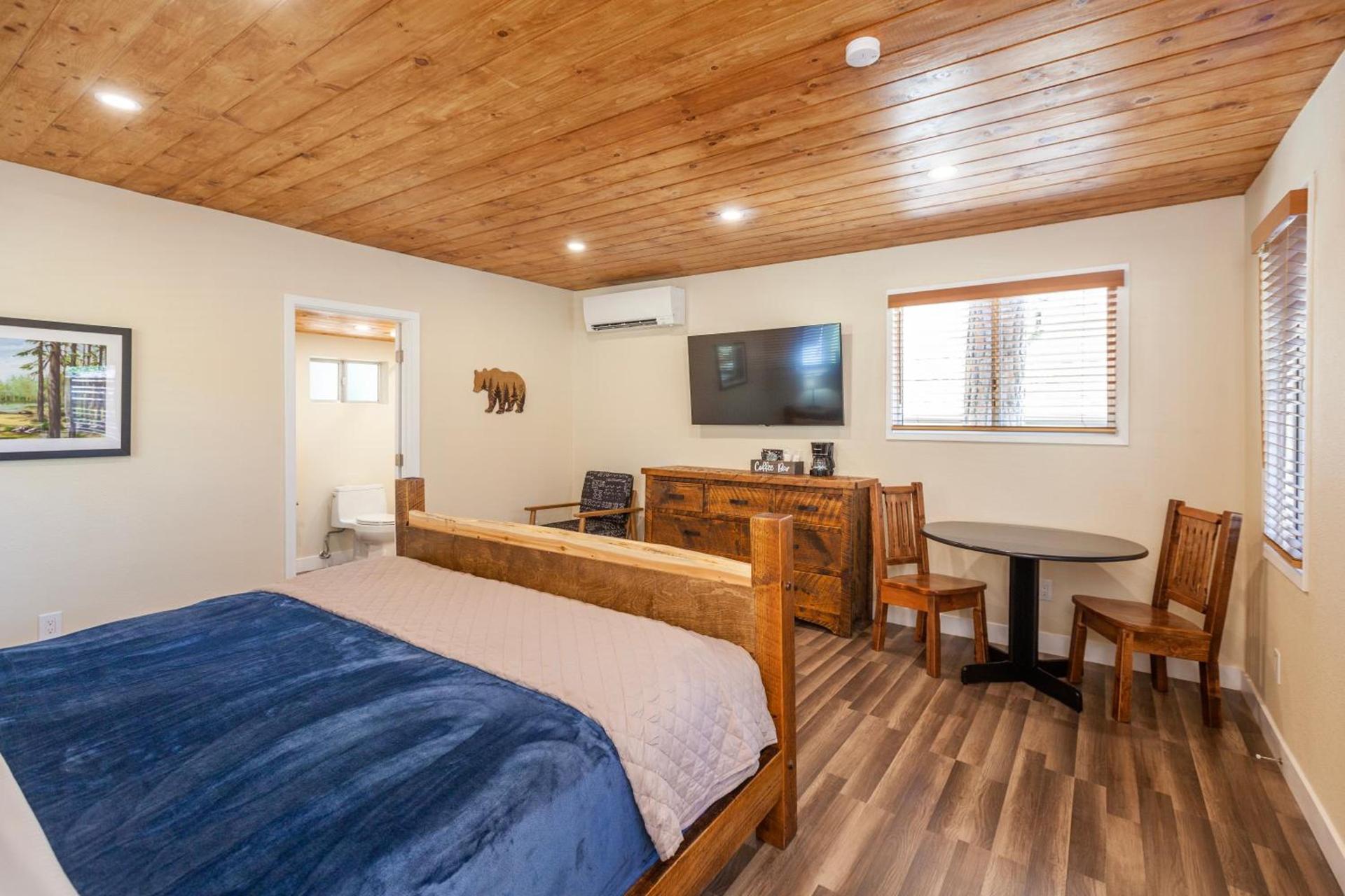 Tahquitz Pines Retreat photo 61