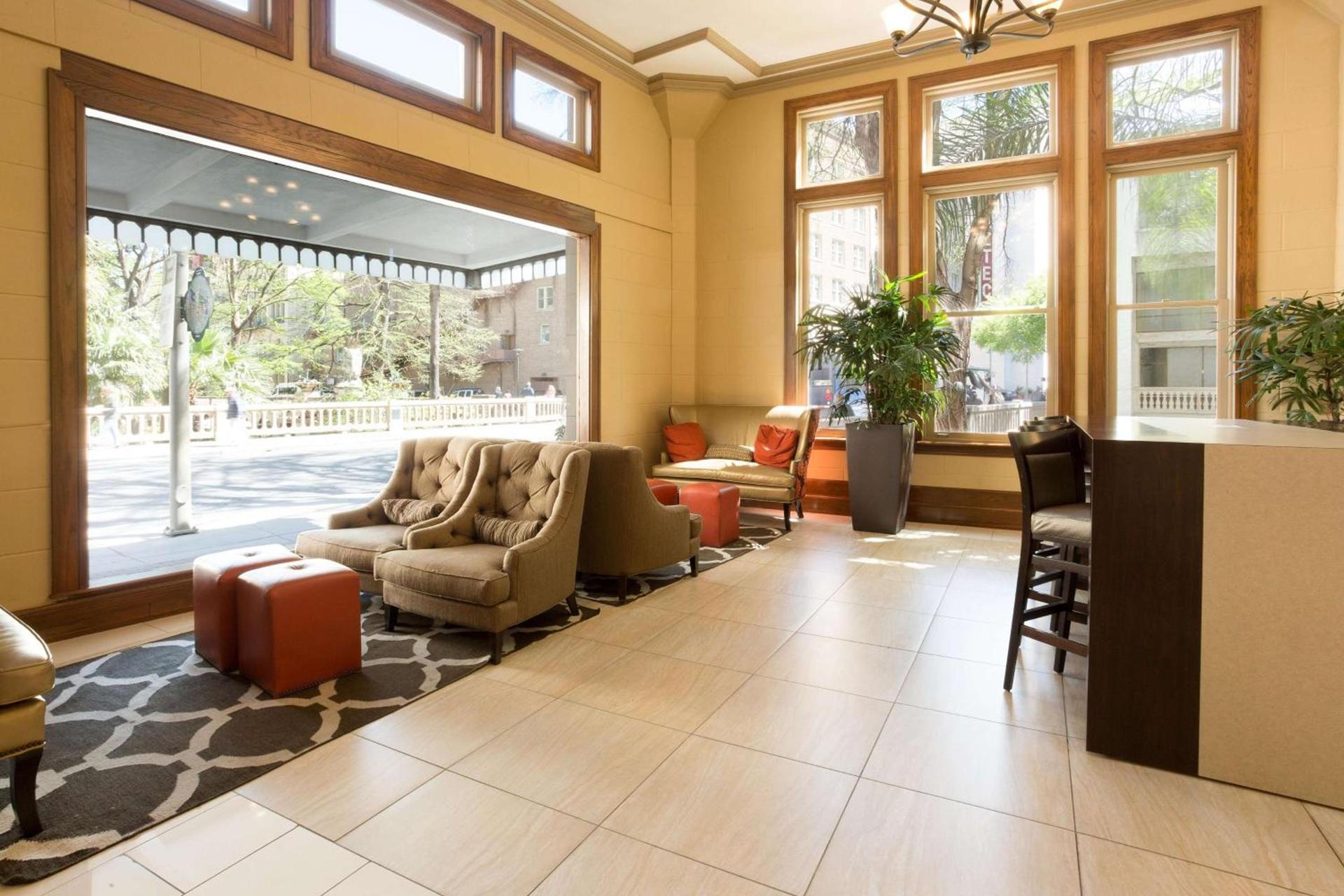 Drury Inn & Suites San Antonio Riverwalk photo 4