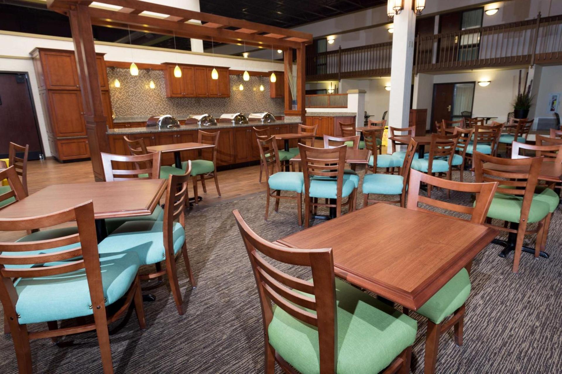 Pear Tree Inn St Louis Convention Center photo 11