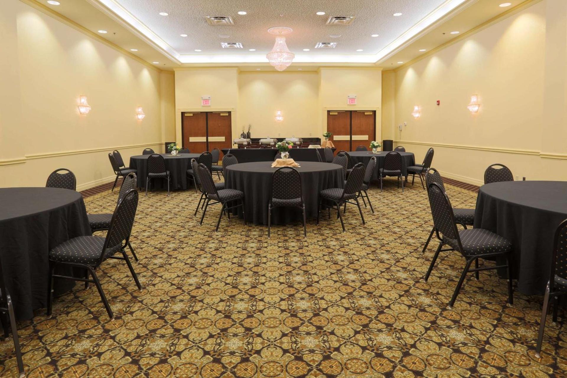 Pear Tree Inn St Louis Convention Center photo 33