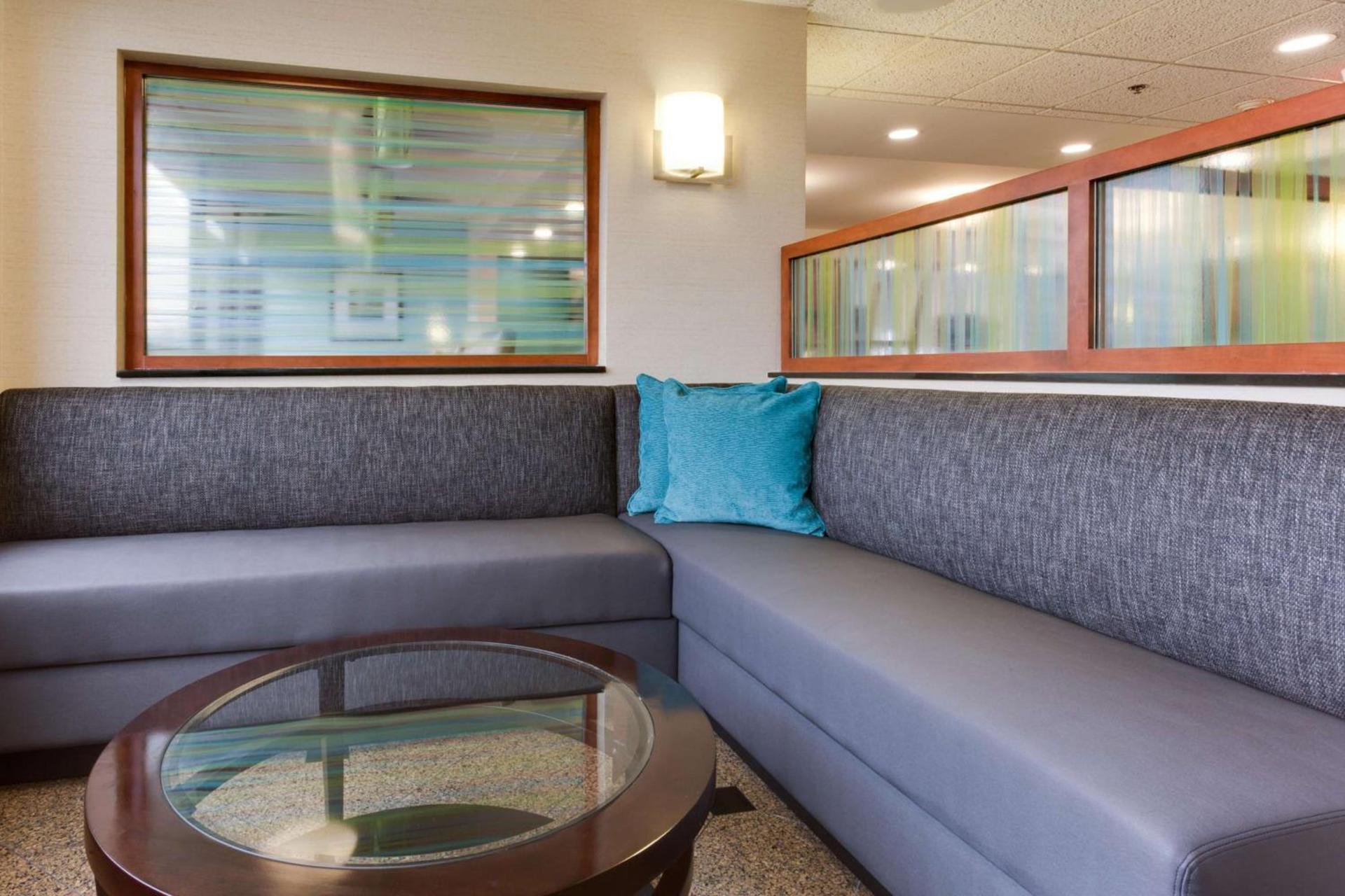 Drury Inn & Suites Birmingham Grandview photo 6
