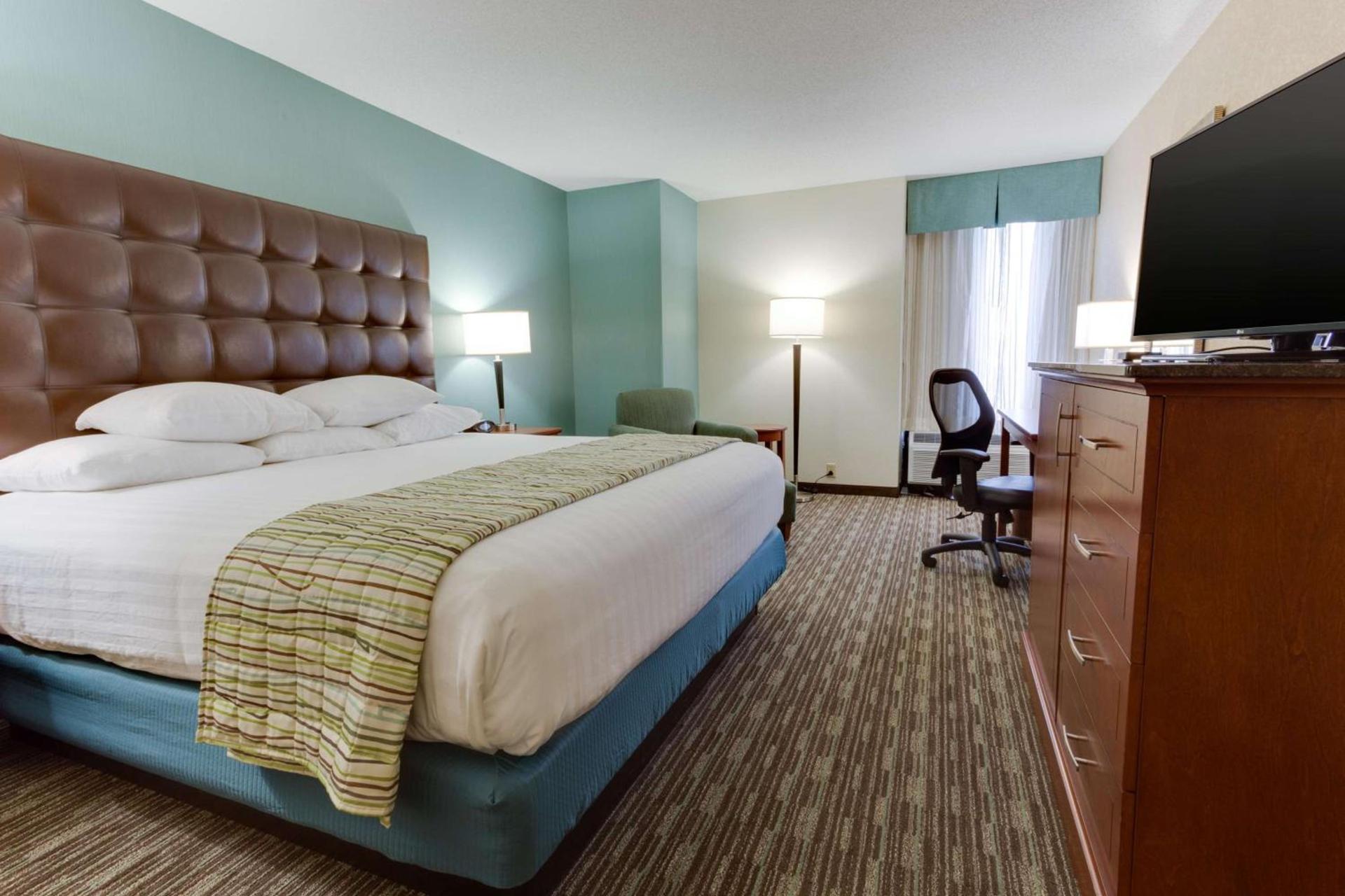 Drury Inn & Suites Birmingham Grandview photo 18