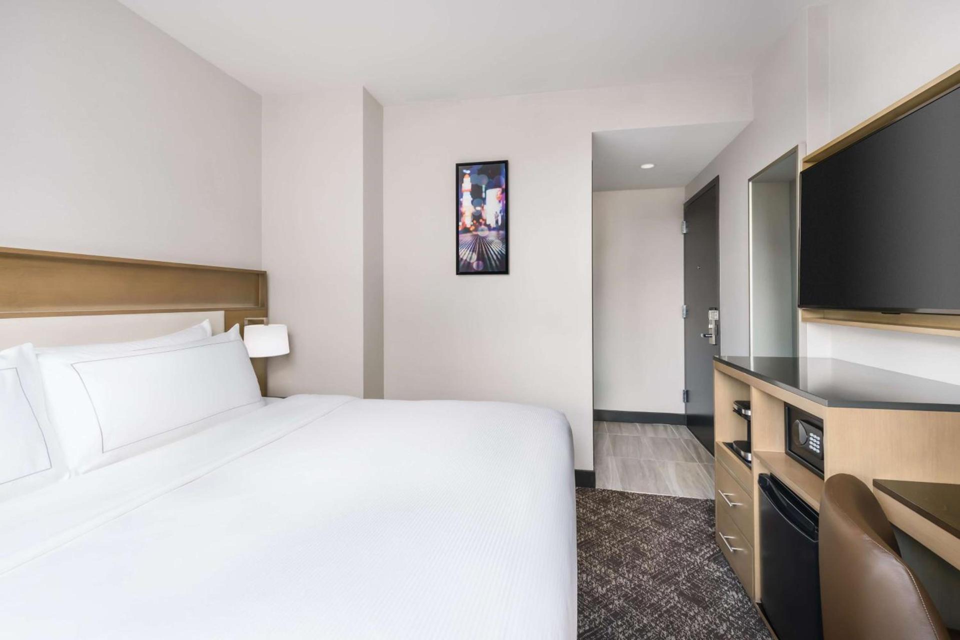 DoubleTree by Hilton New York Times Square South photo 11