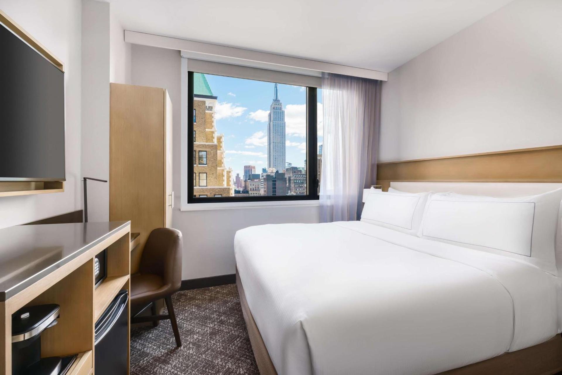 DoubleTree by Hilton New York Times Square South photo 13