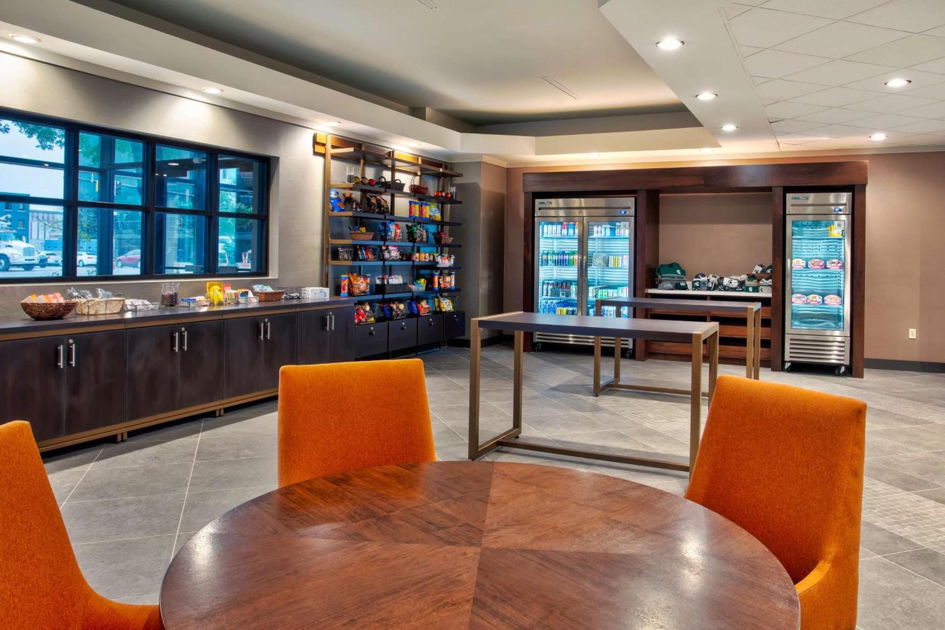 DoubleTree by Hilton Lansing photo 10