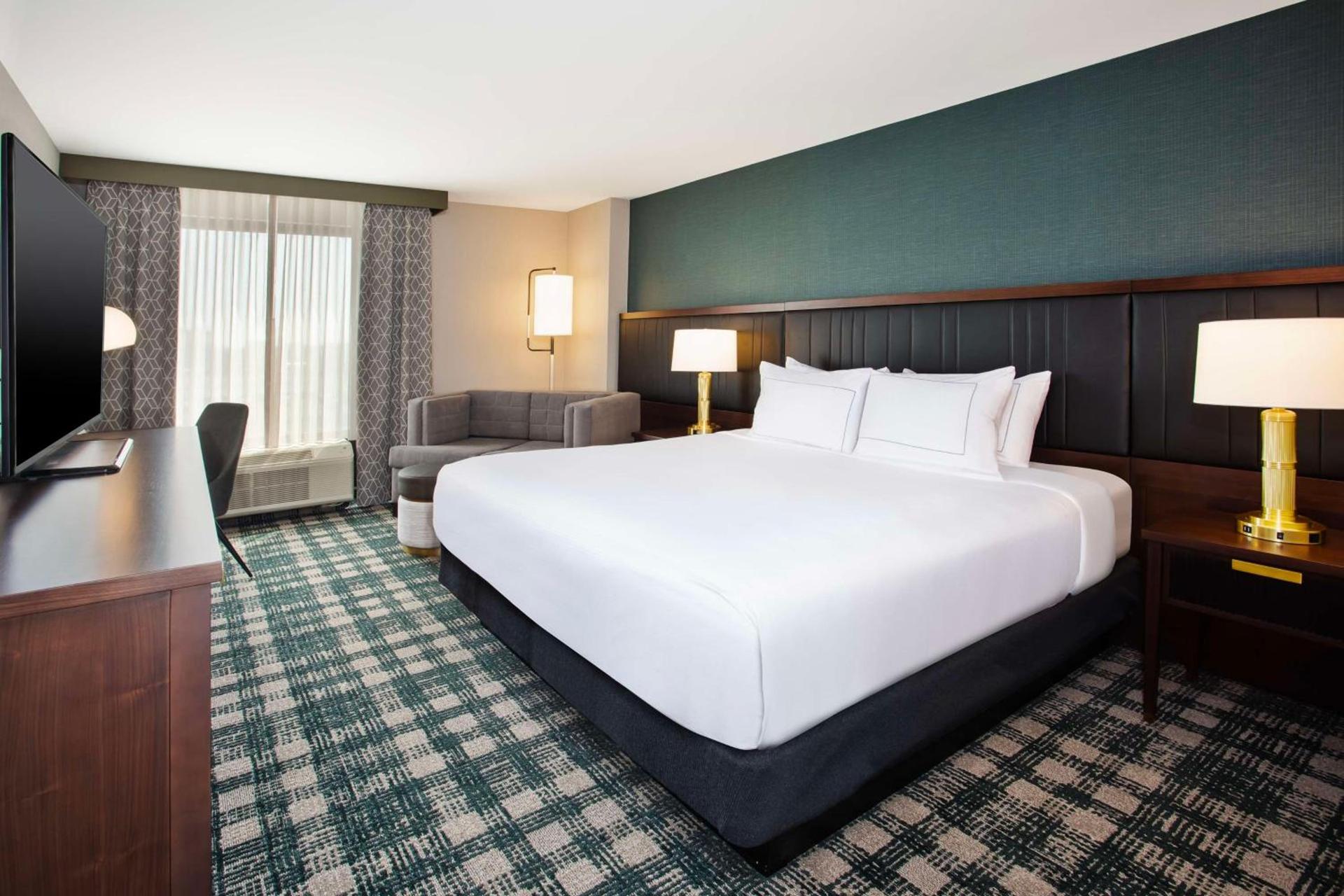 DoubleTree by Hilton Lansing photo 19
