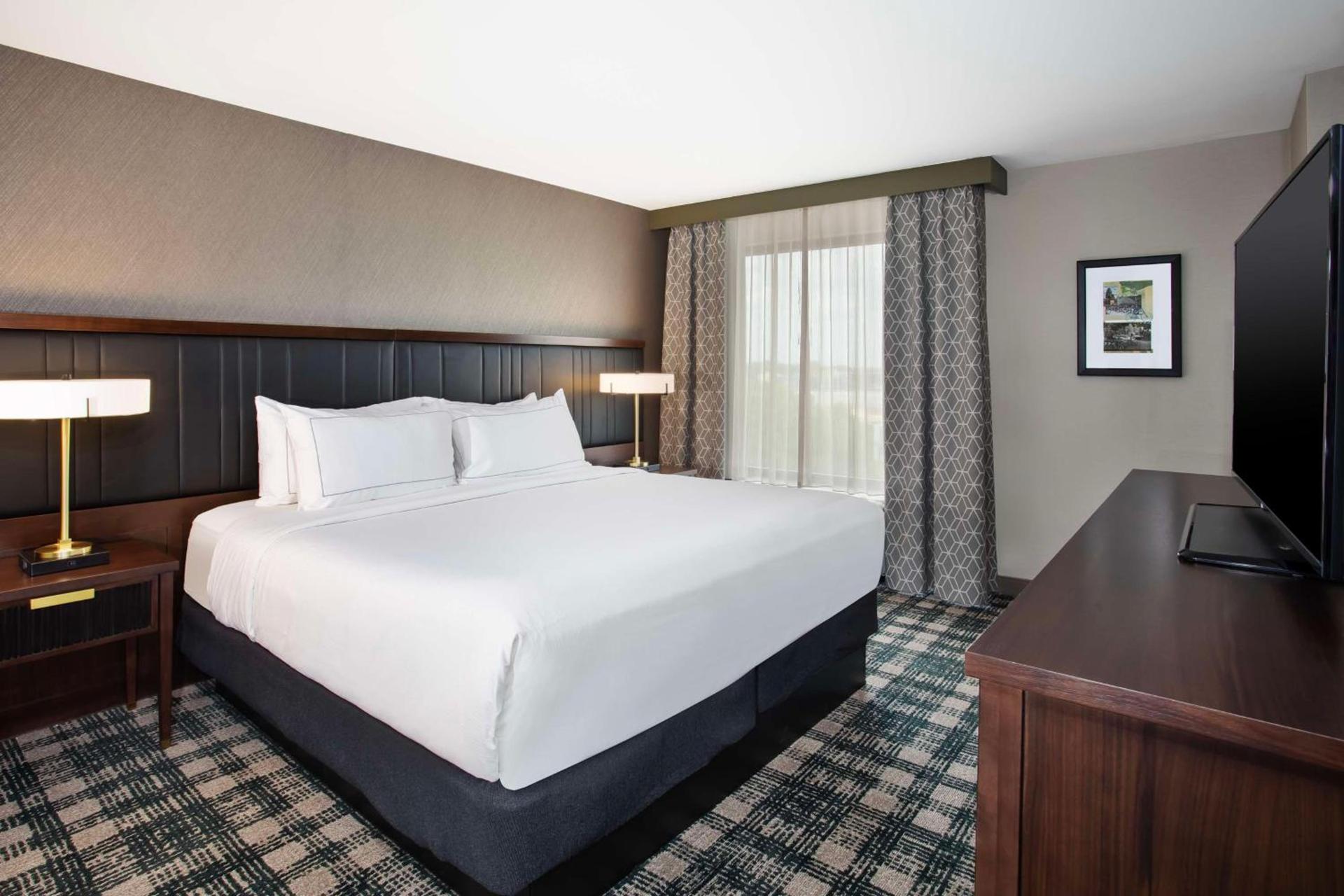 DoubleTree by Hilton Lansing photo 22