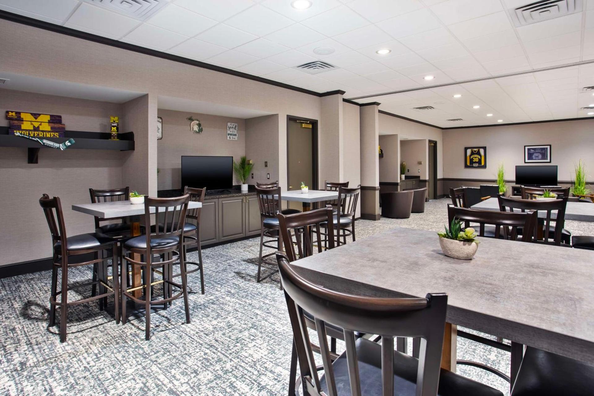 DoubleTree by Hilton Lansing photo 36