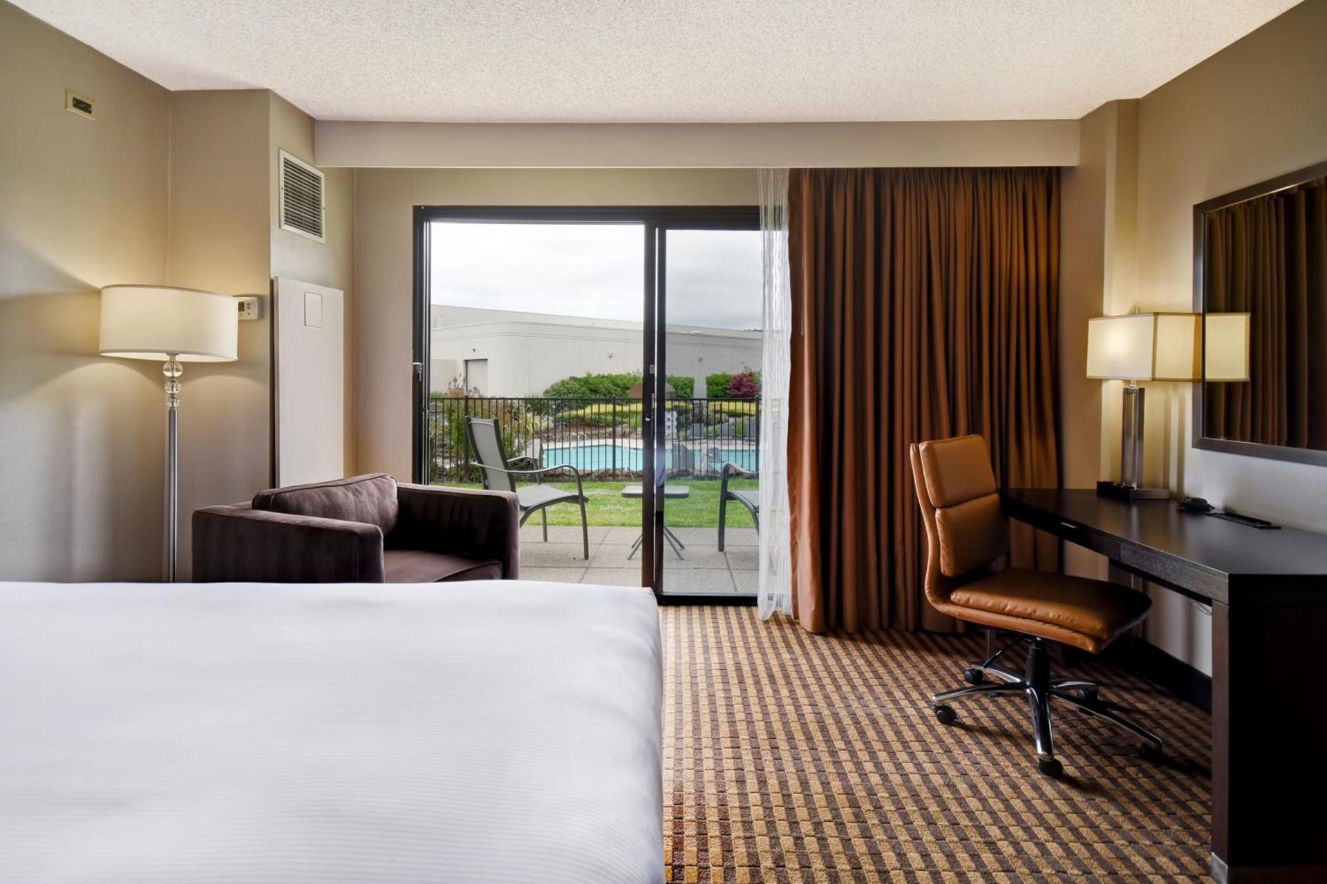 DoubleTree by Hilton Pleasanton at The Club photo 67