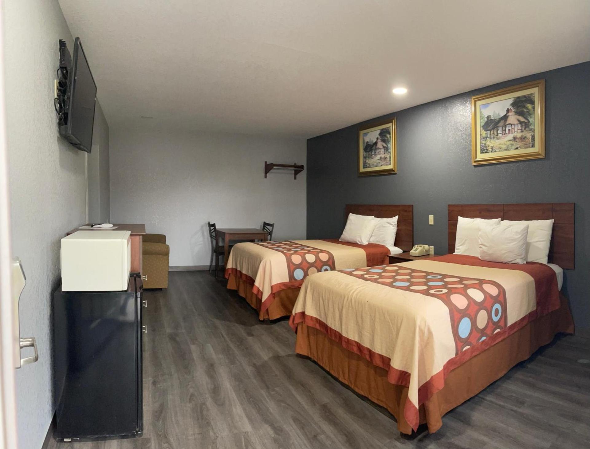 Budget Inn Buffalo photo 16