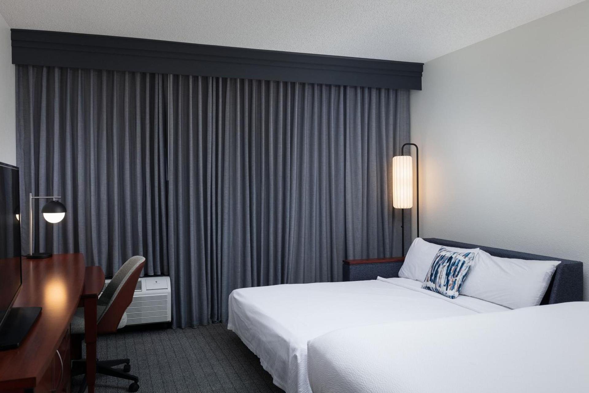 Courtyard by Marriott Denver Central Park photo 13