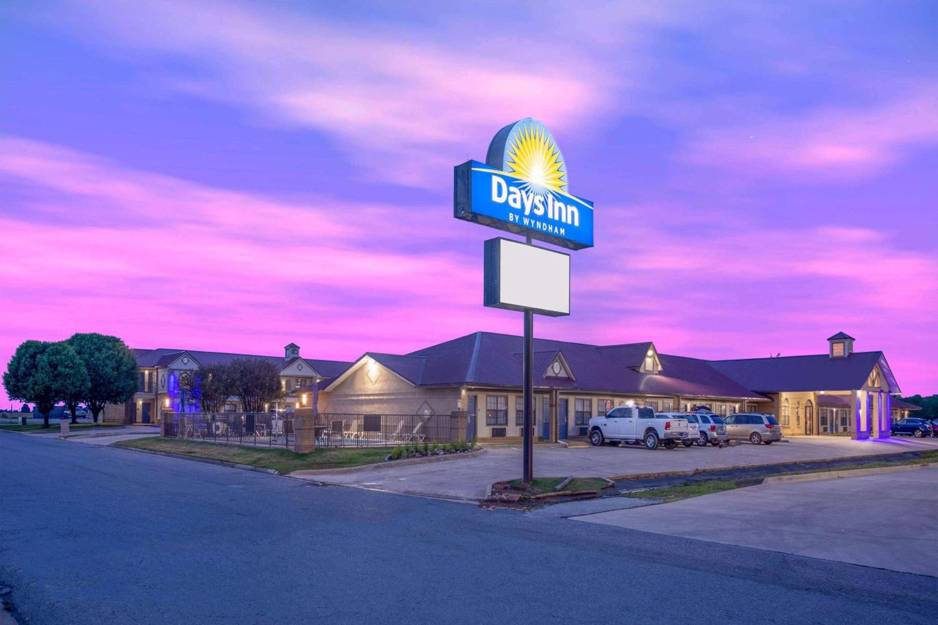 Days Inn by Wyndham Lonoke photo 4