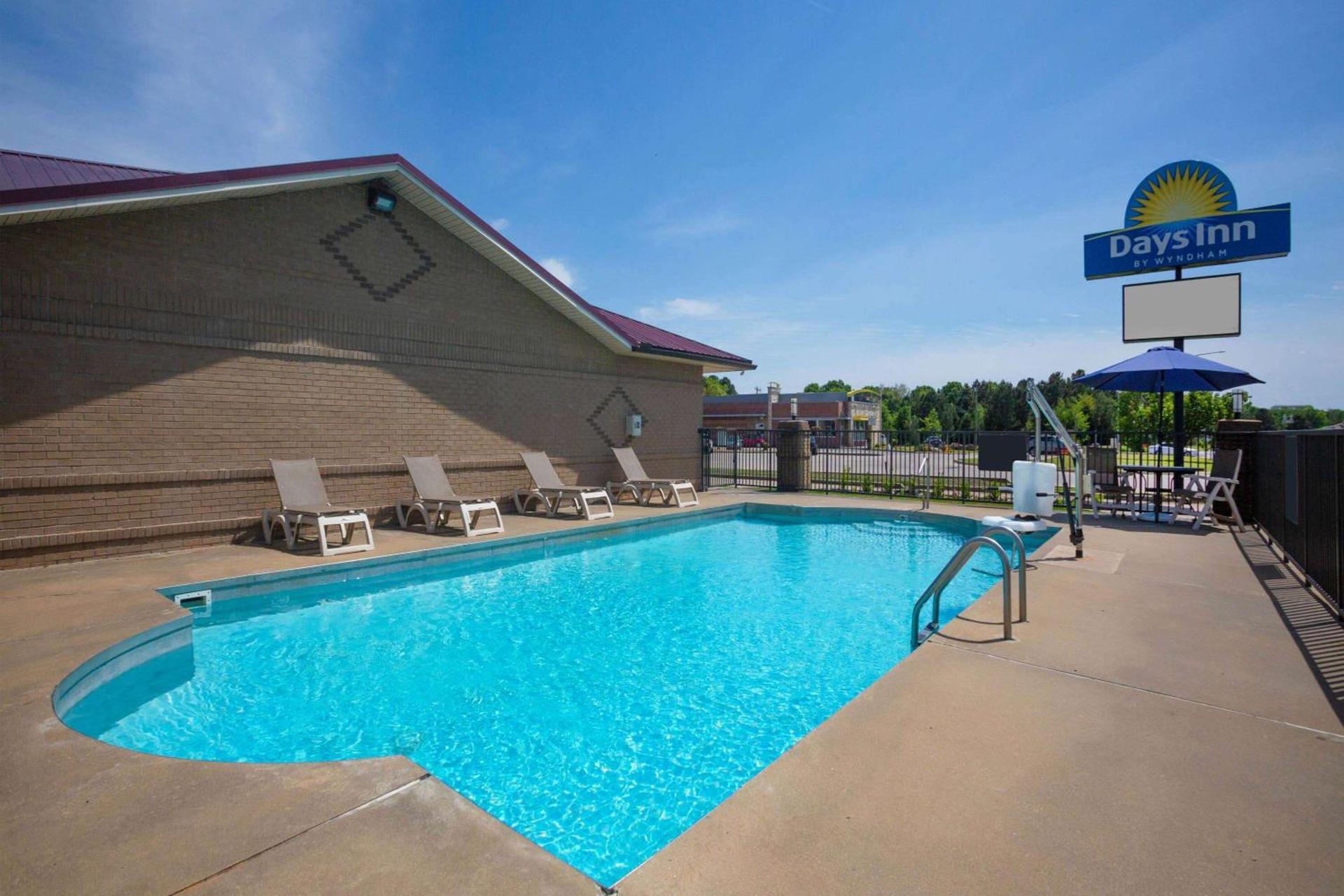 Days Inn by Wyndham Lonoke photo 7