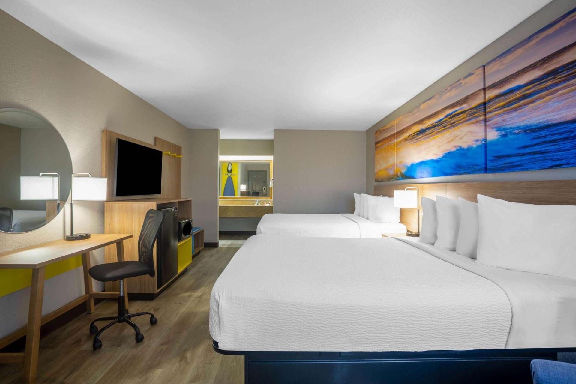 Days Inn by Wyndham Lonoke photo 10