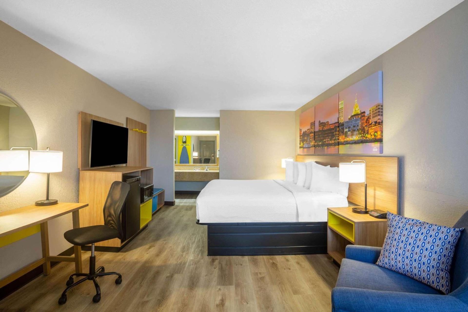 Days Inn by Wyndham Lonoke photo 13