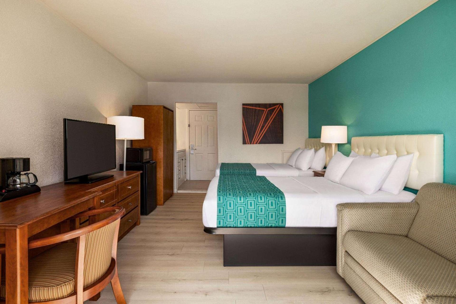 Howard Johnson by Wyndham Ocean City Oceanfront photo 16