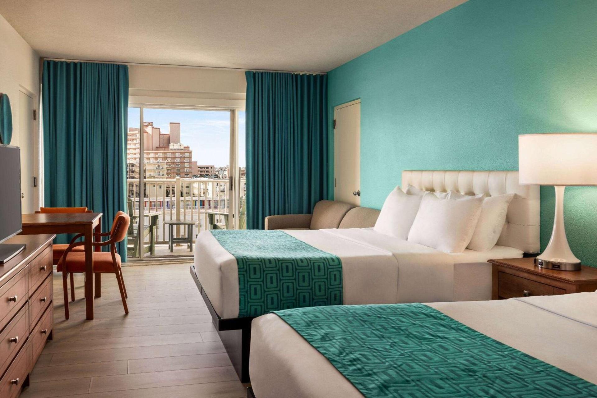Howard Johnson by Wyndham Ocean City Oceanfront photo 19