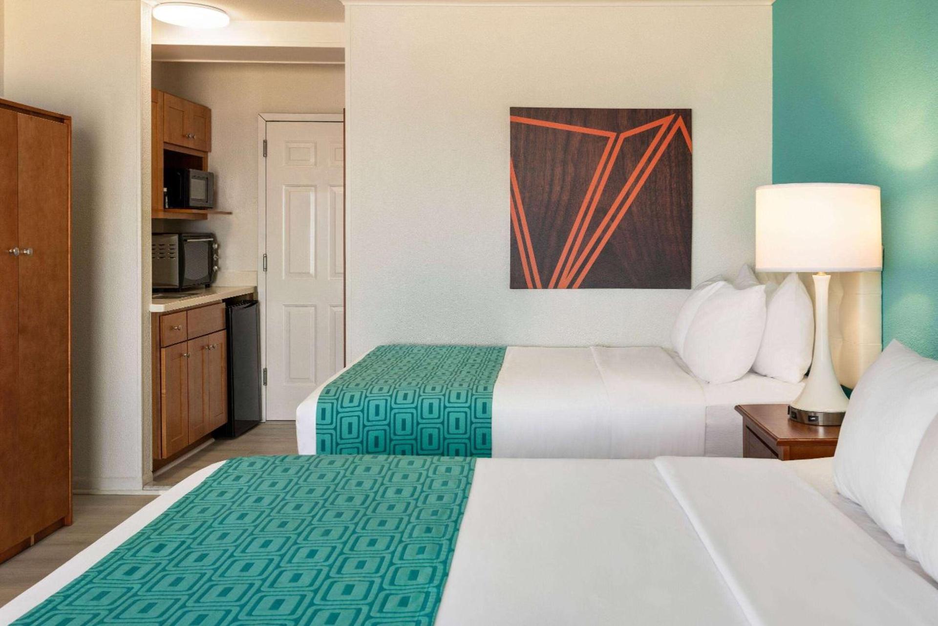 Howard Johnson by Wyndham Ocean City Oceanfront photo 26