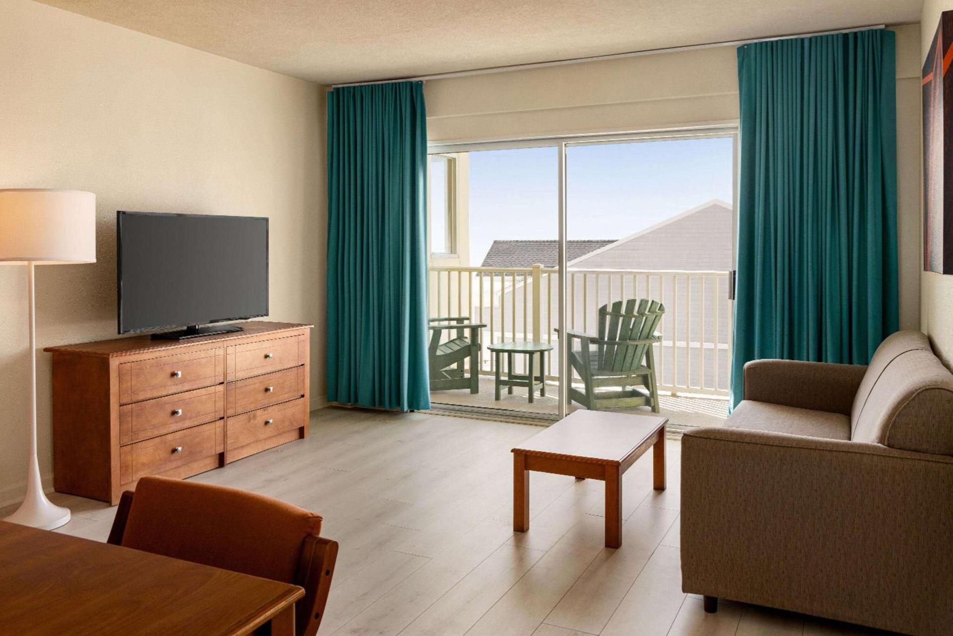 Howard Johnson by Wyndham Ocean City Oceanfront photo 34
