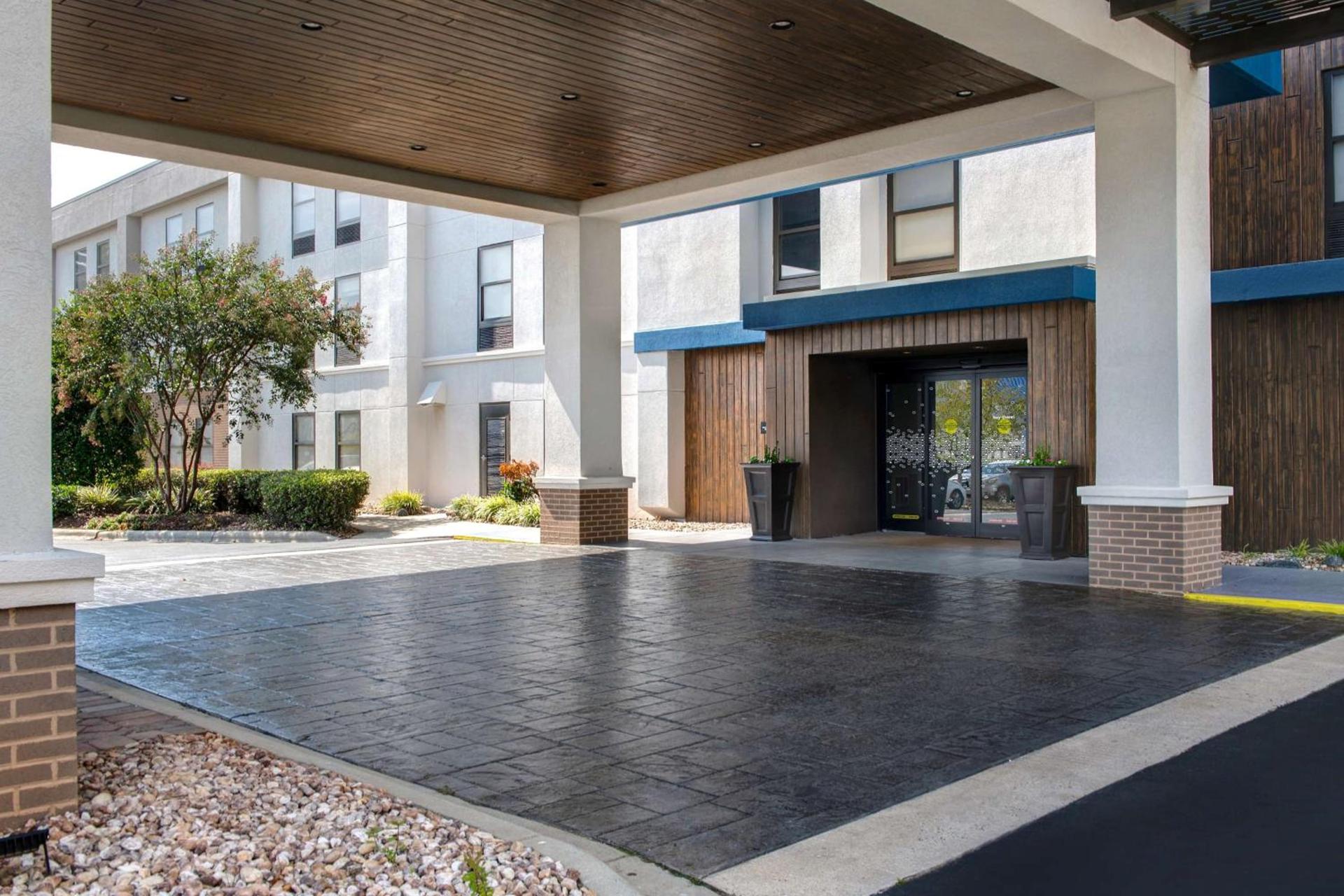 Hampton Inn Charlotte Monroe photo 2