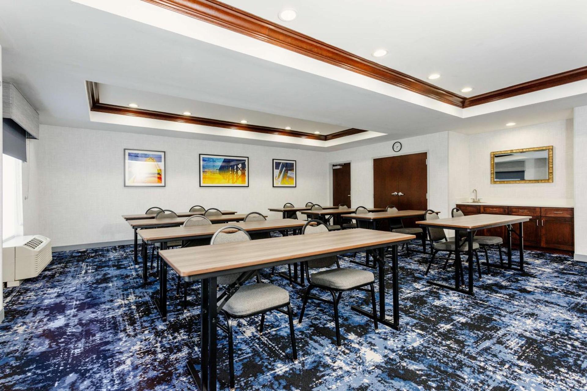 Hampton Inn Titusville/I-95 Kennedy Space Center photo 26