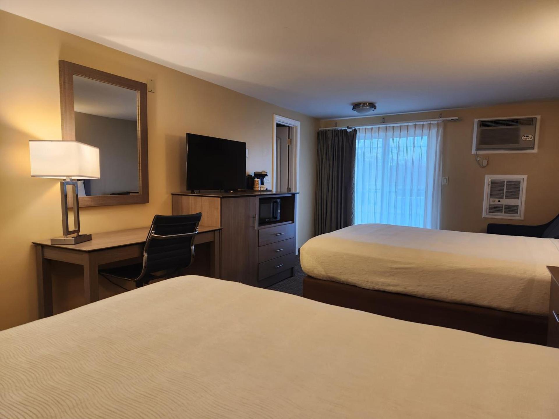 Hyannis Travel Inn photo 18