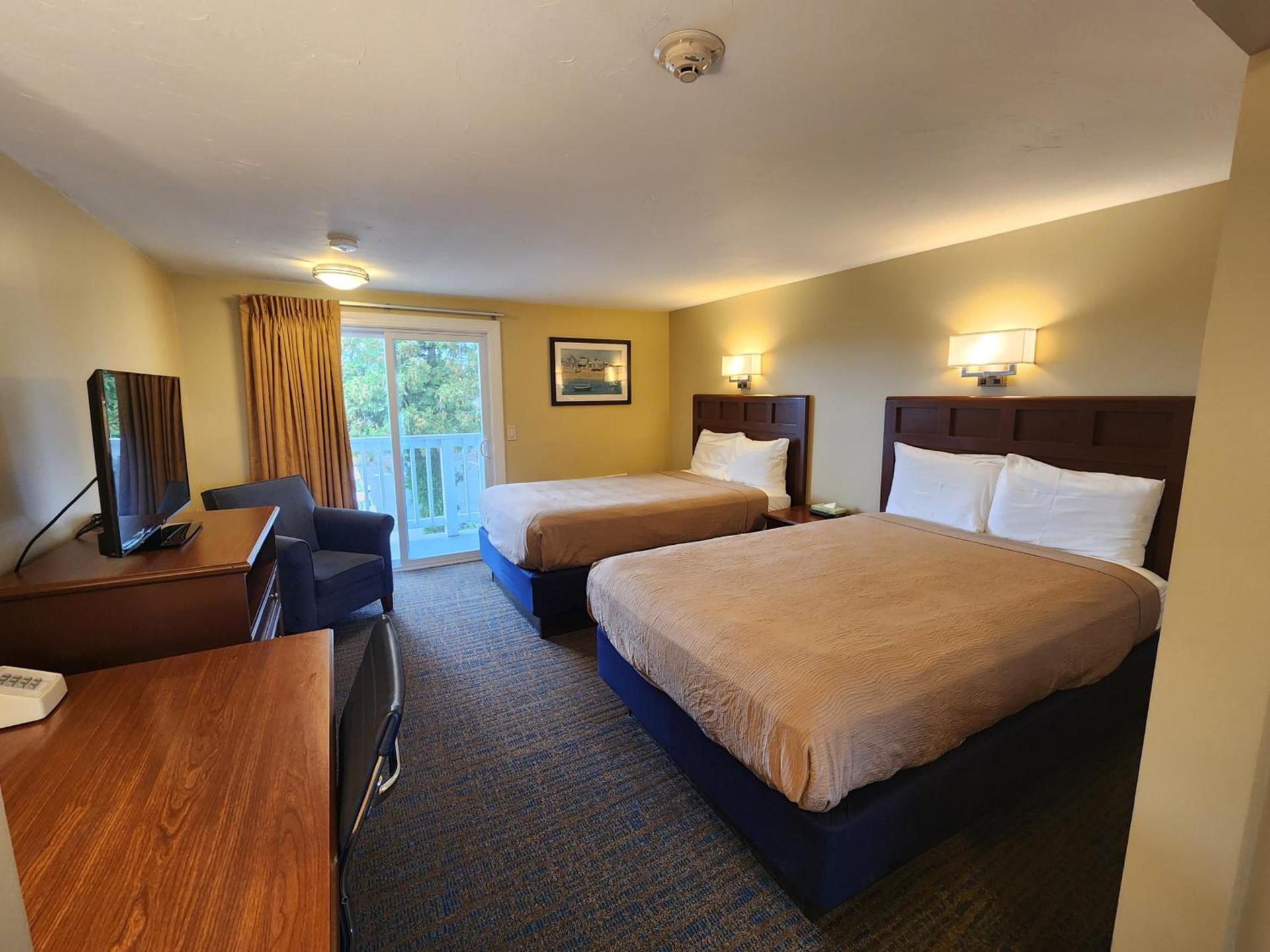 Hyannis Travel Inn photo 24