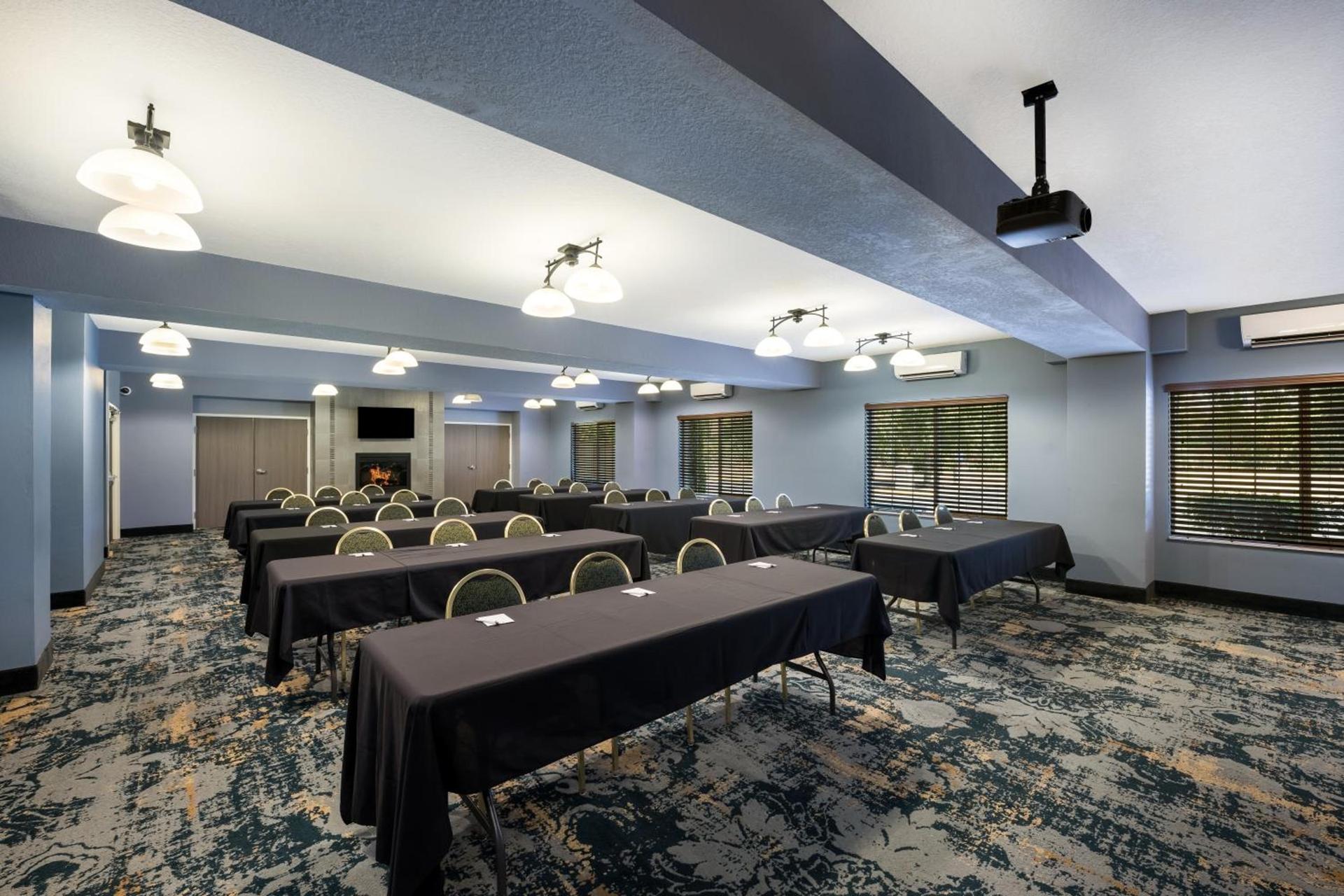 Best Western PLUS Mountain View Auburn Inn photo 70