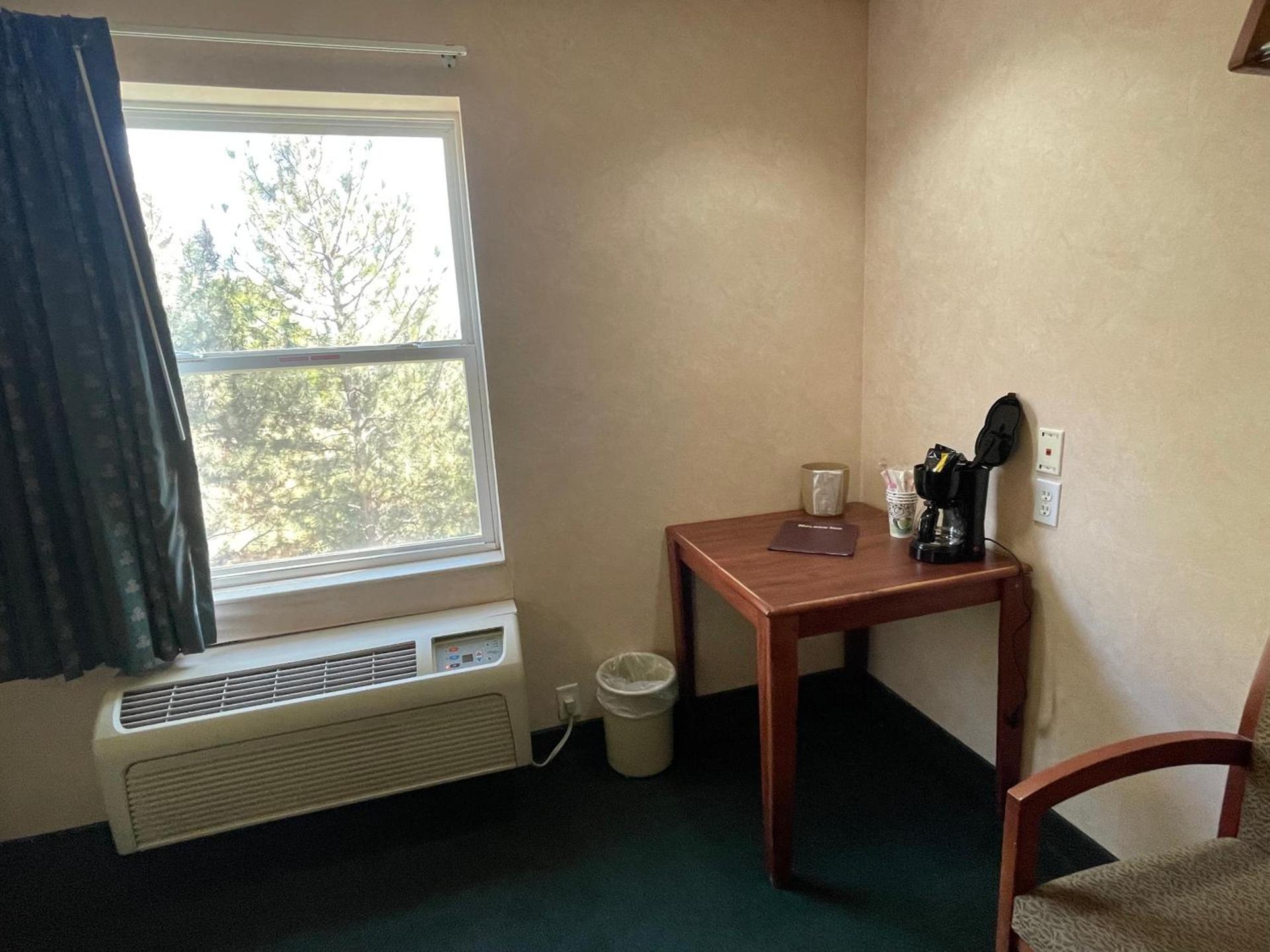 Hotel Yuma photo 18