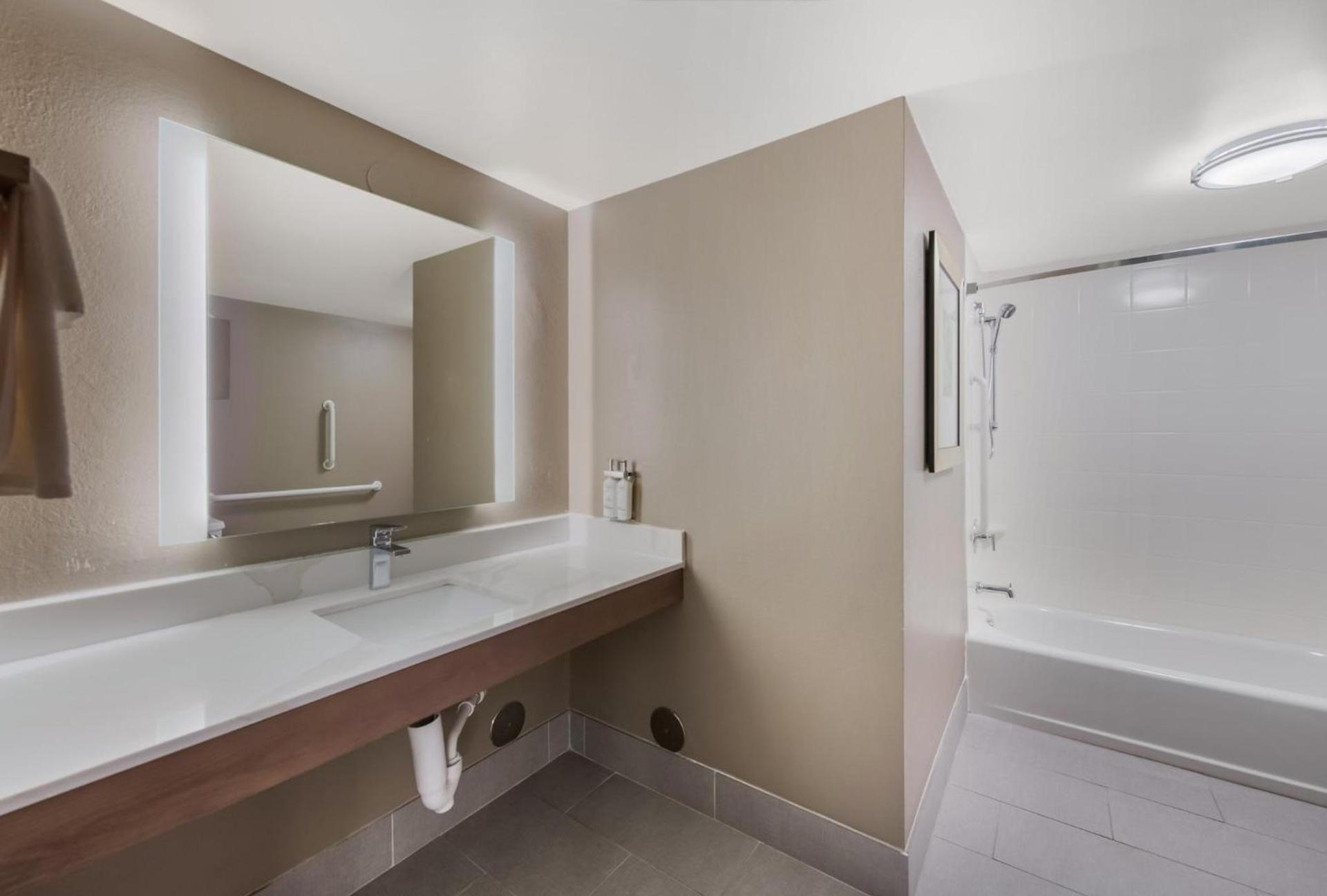 Staybridge Suites Chesapeake-Virginia Beach by IHG photo 19