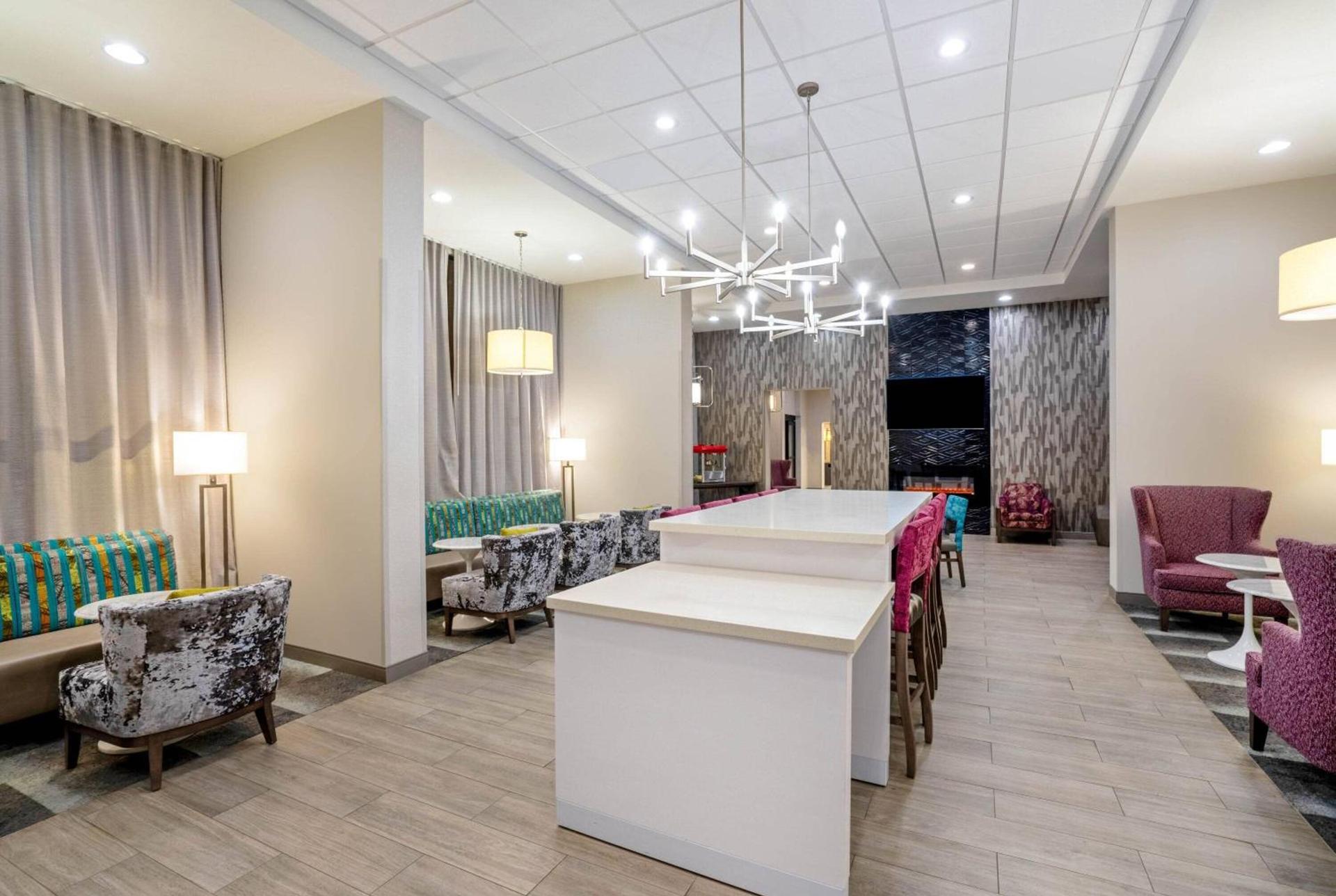 La Quinta by Wyndham Columbus MS photo 15