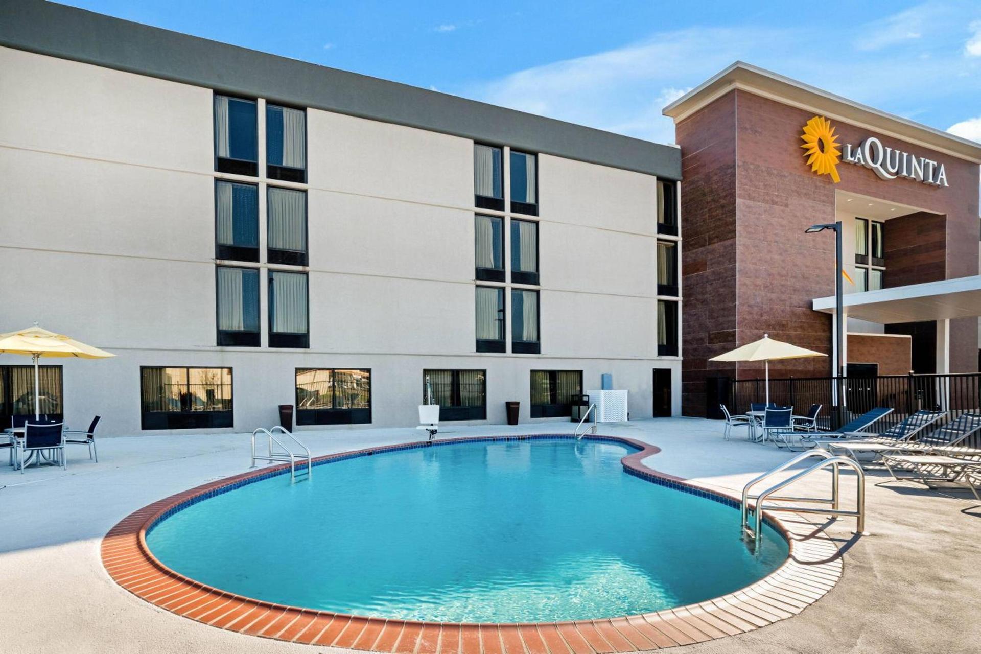 La Quinta by Wyndham Columbus MS photo 2