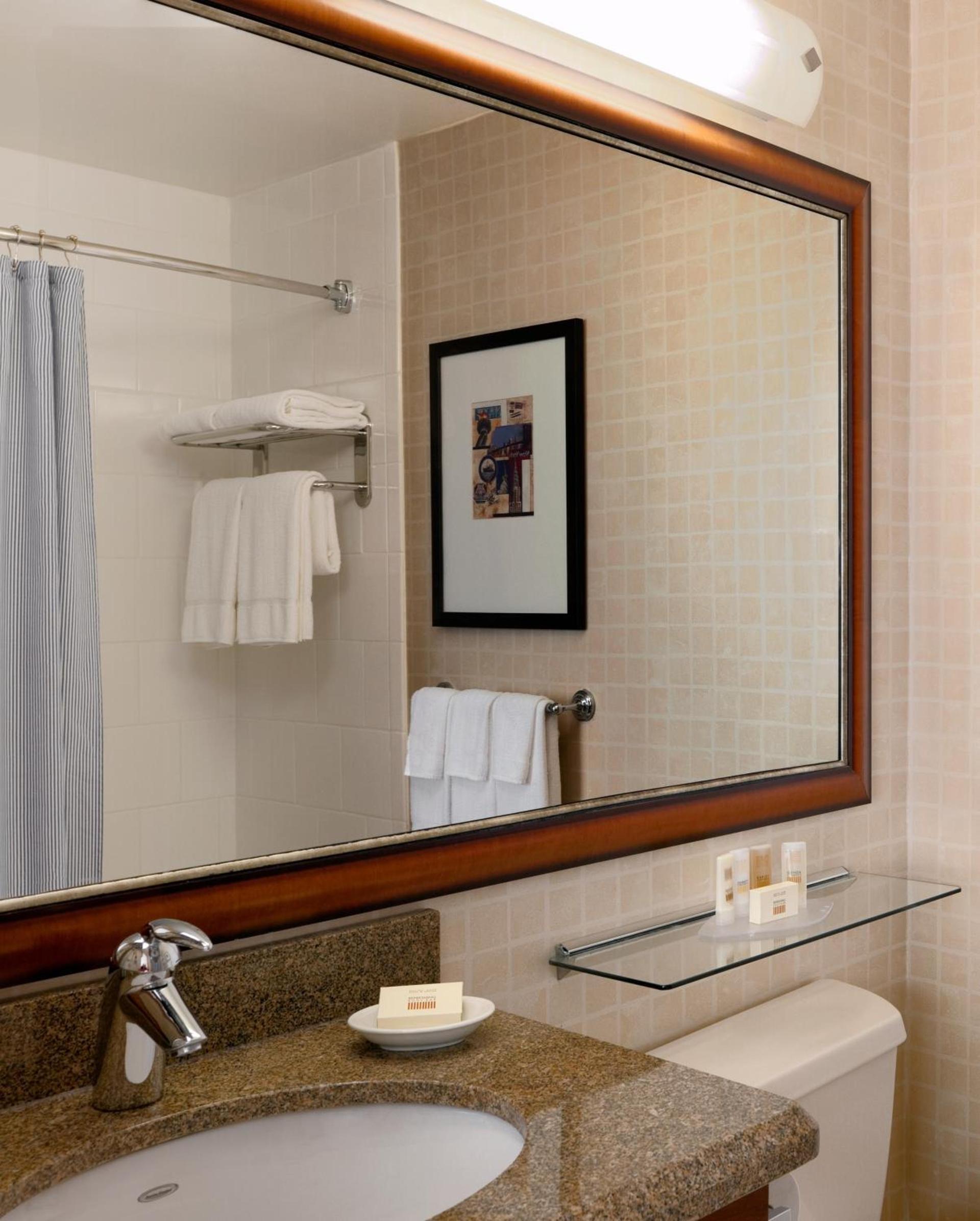 Courtyard by Marriott New York Manhattan/ Fifth Avenue photo 2