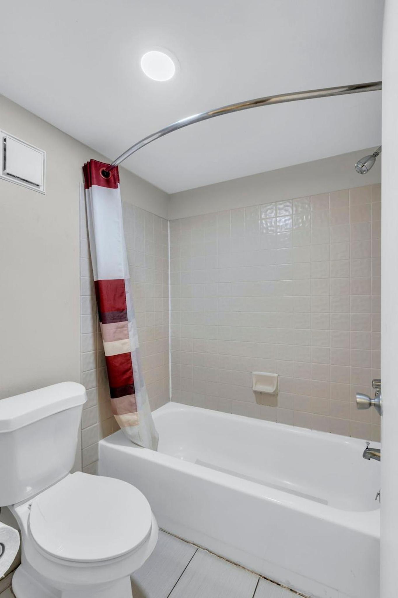 Red Roof Inn MacClenny photo 11