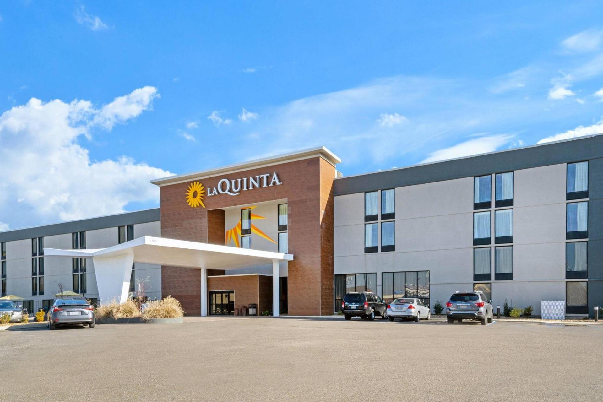 La Quinta by Wyndham Columbus MS — hotel in Columbus