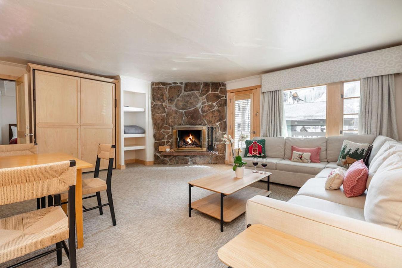 Lodge at Vail Condominiums photo 44