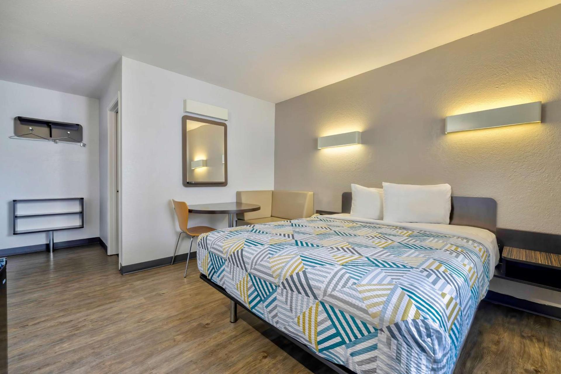 Motel 6-Oshkosh, WI photo 19