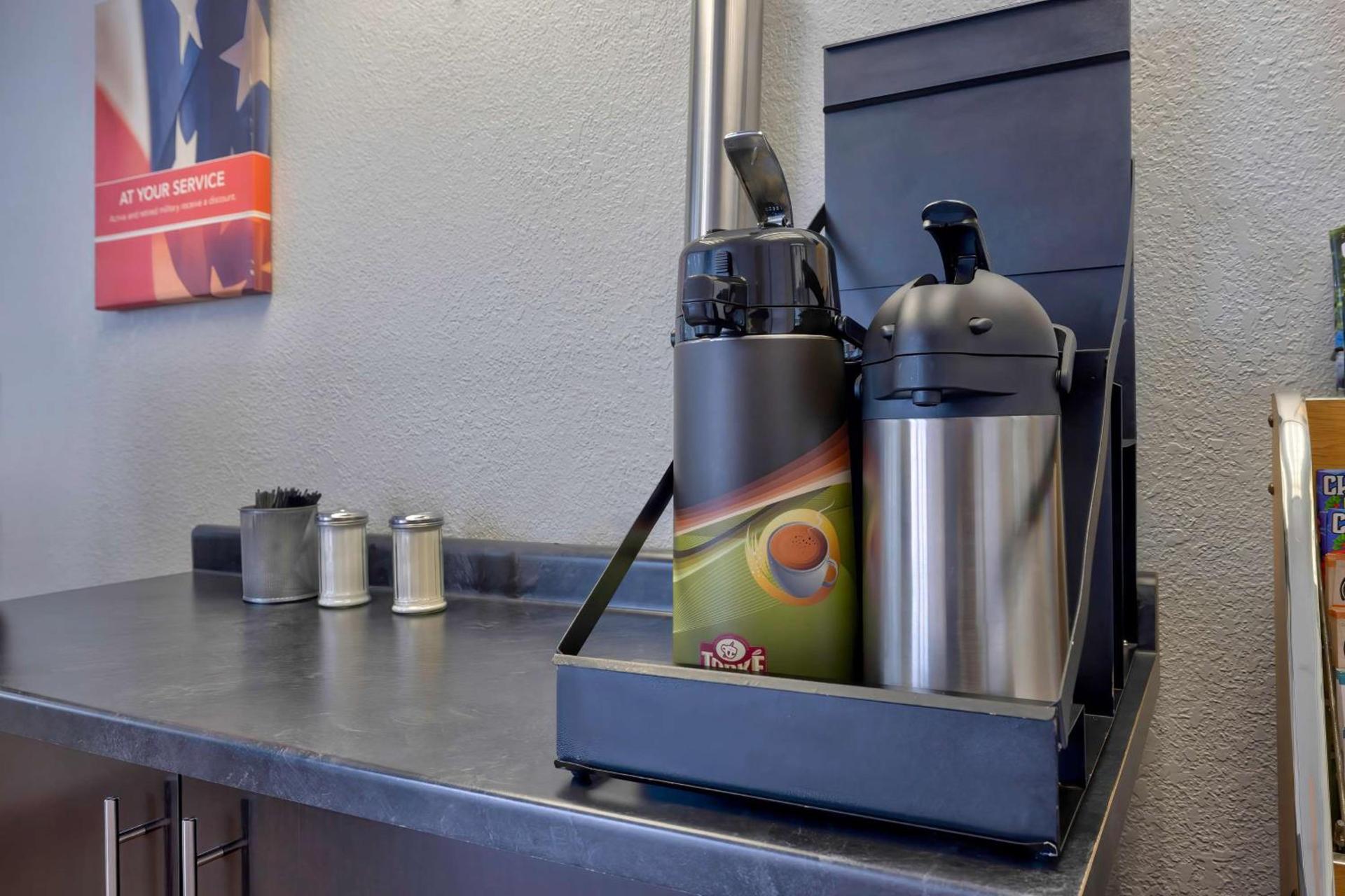 Motel 6-Oshkosh, WI photo 25