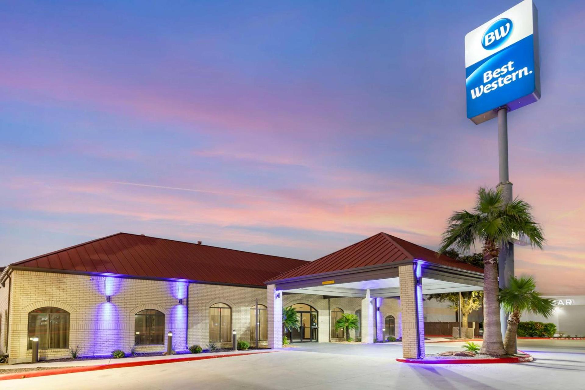 Best Western near Lackland AFB SeaWorld photo 1